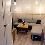 بيت للعطل Szpilka - *