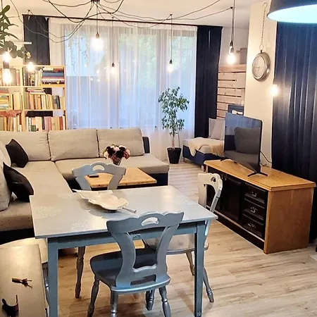 Szpilka - Semesterbostad Police