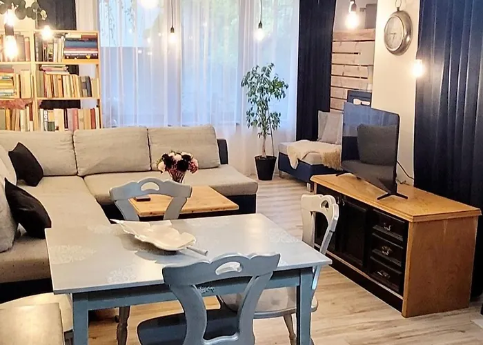 Szpilka - Сasa de vacaciones Police